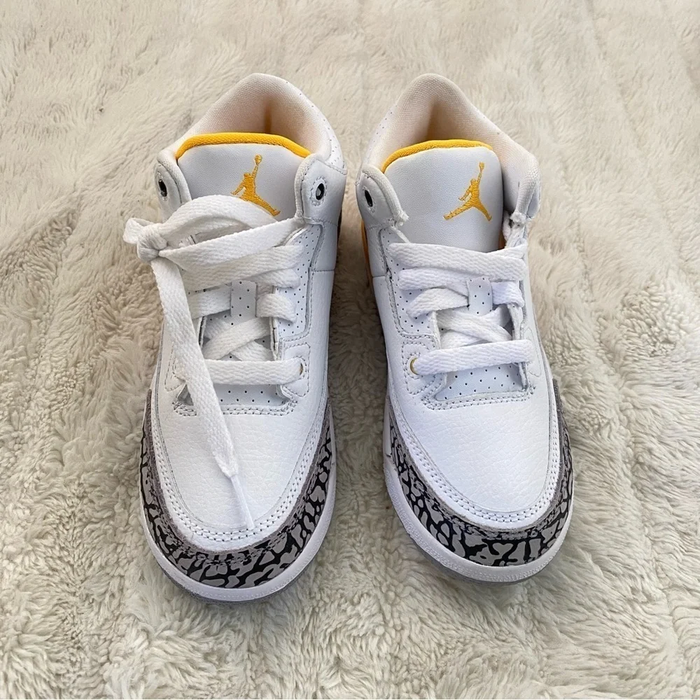 Jordan 3 Retro Laser Orange White Sneakers with Iconic Design Kids (PS)